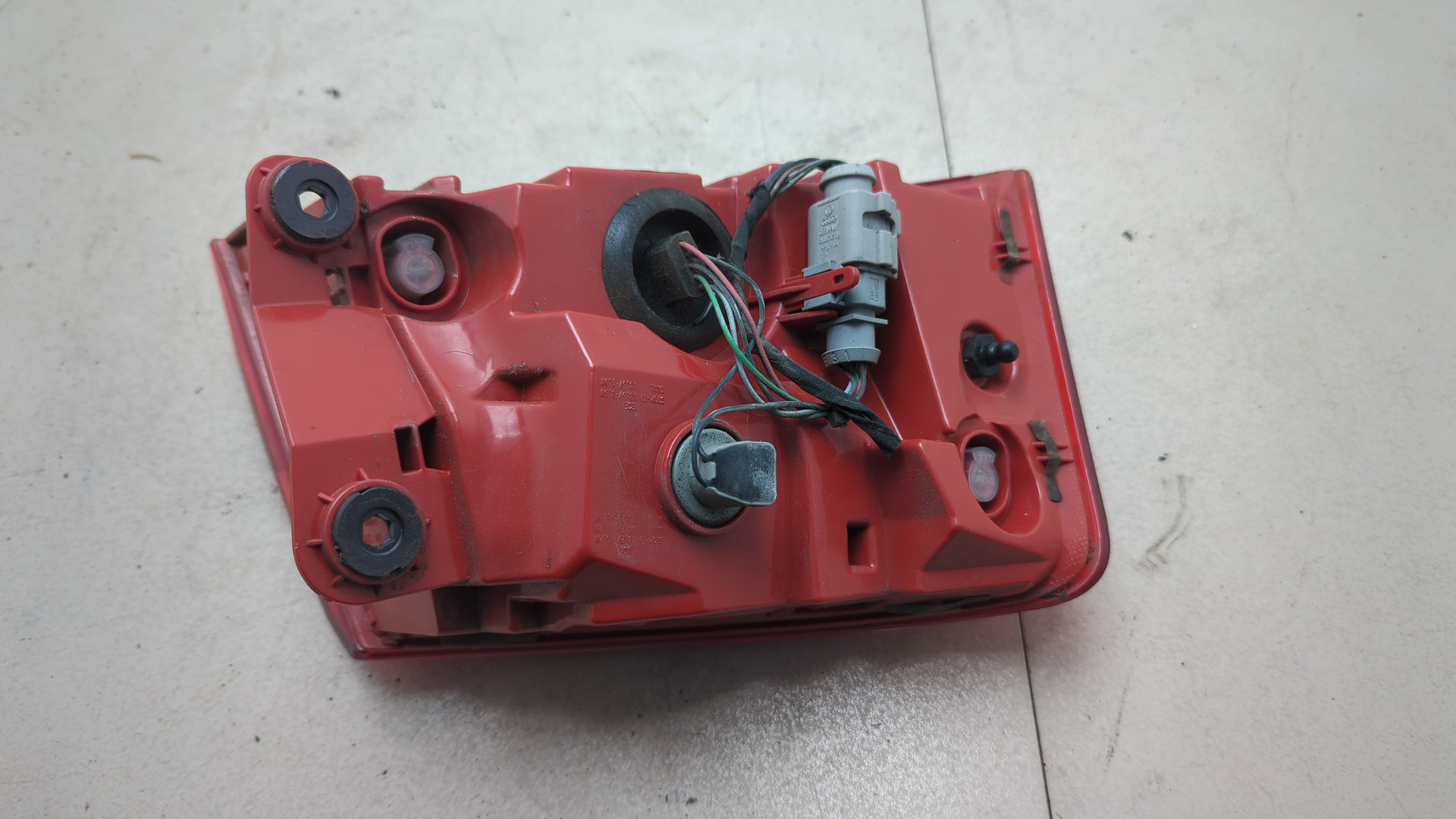 Фонарь задний правый