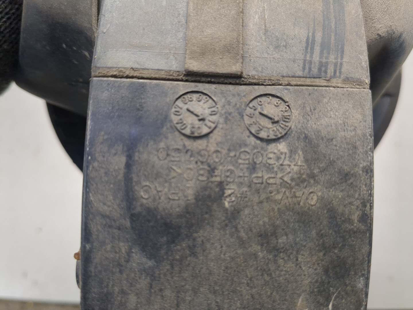 Лючок бензобака