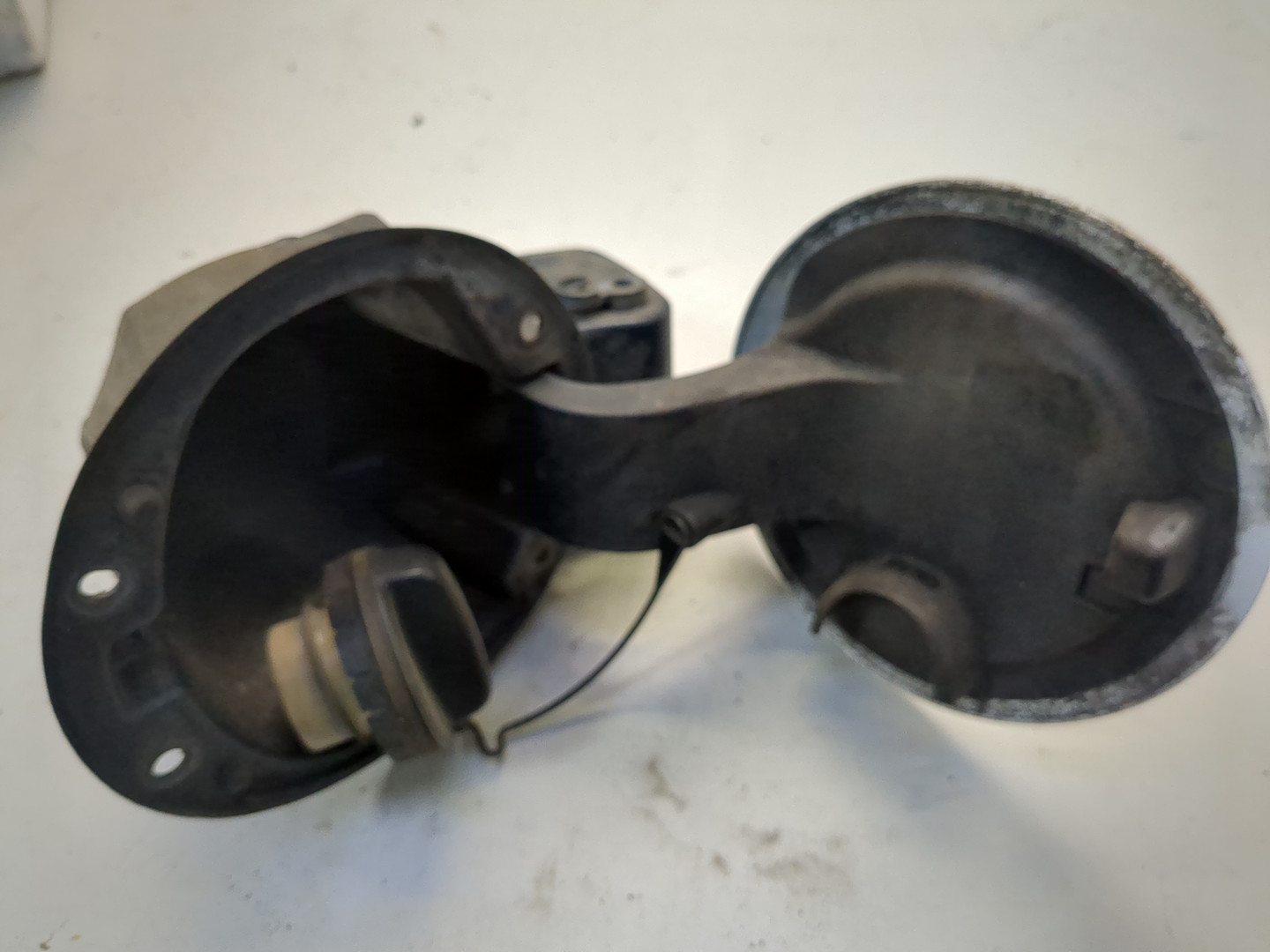 Лючок бензобака