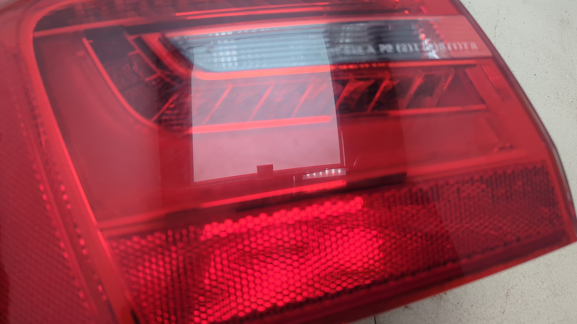 Фонарь задний левый