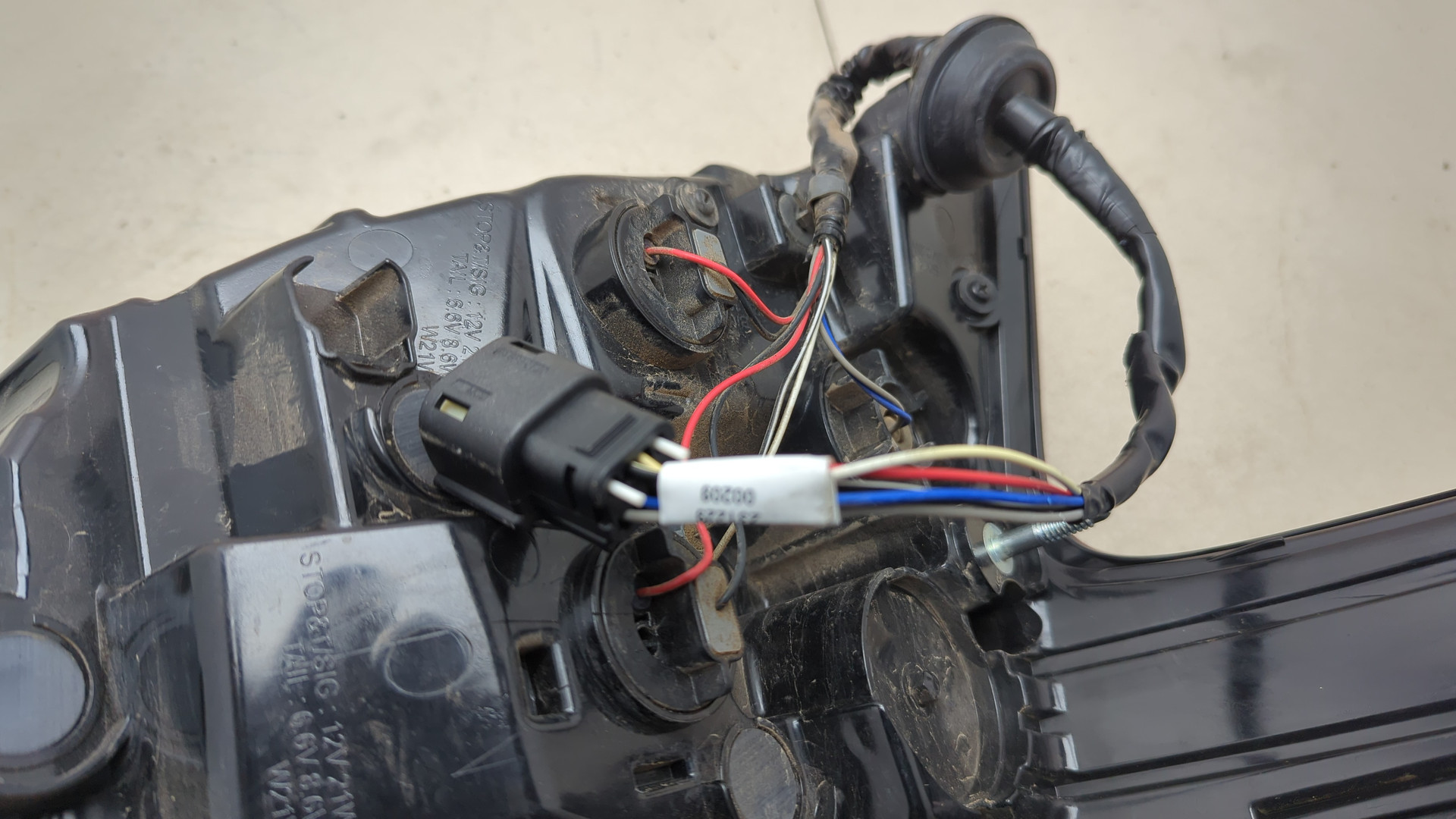 Фонарь задний правый