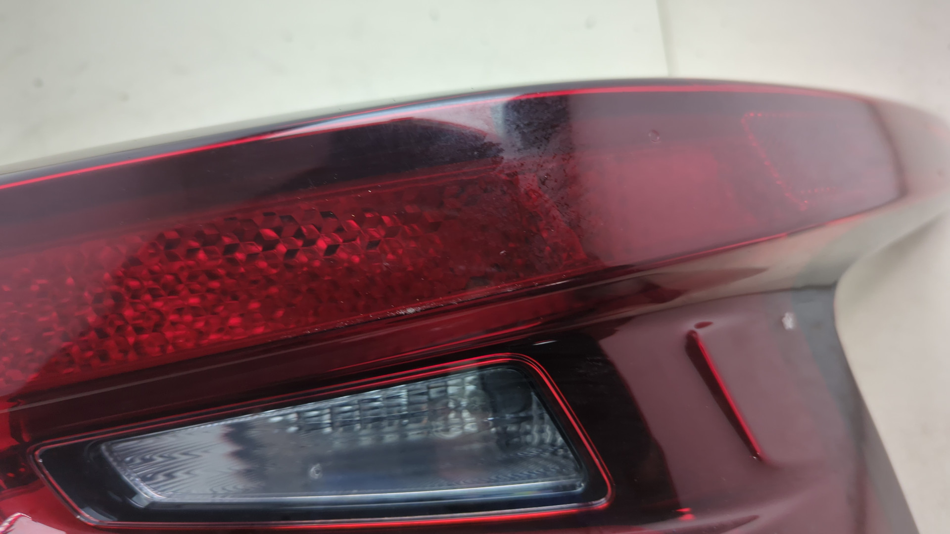 Фонарь задний правый