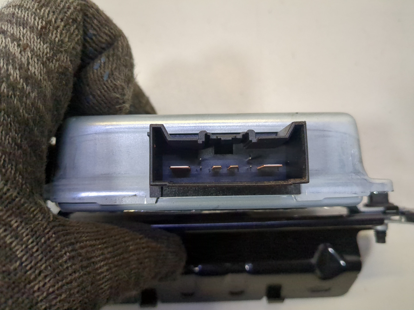 Преобразователь напряжения (адаптер)