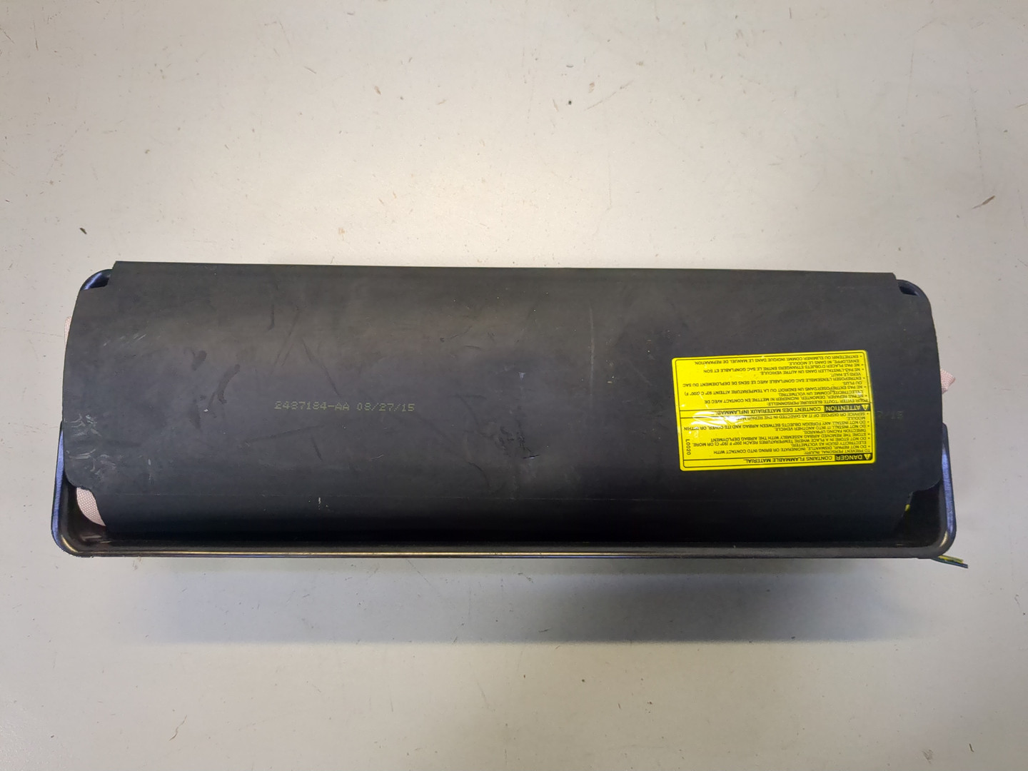 Подушка безопасности нижняя (для колен)