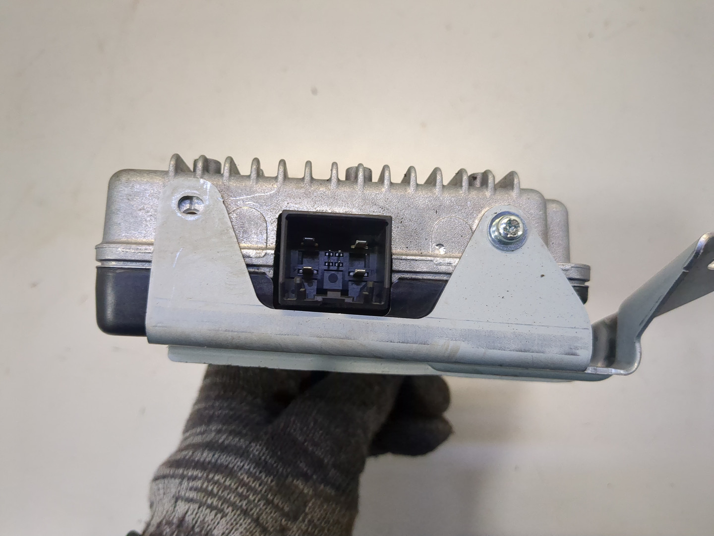 Преобразователь напряжения (адаптер)