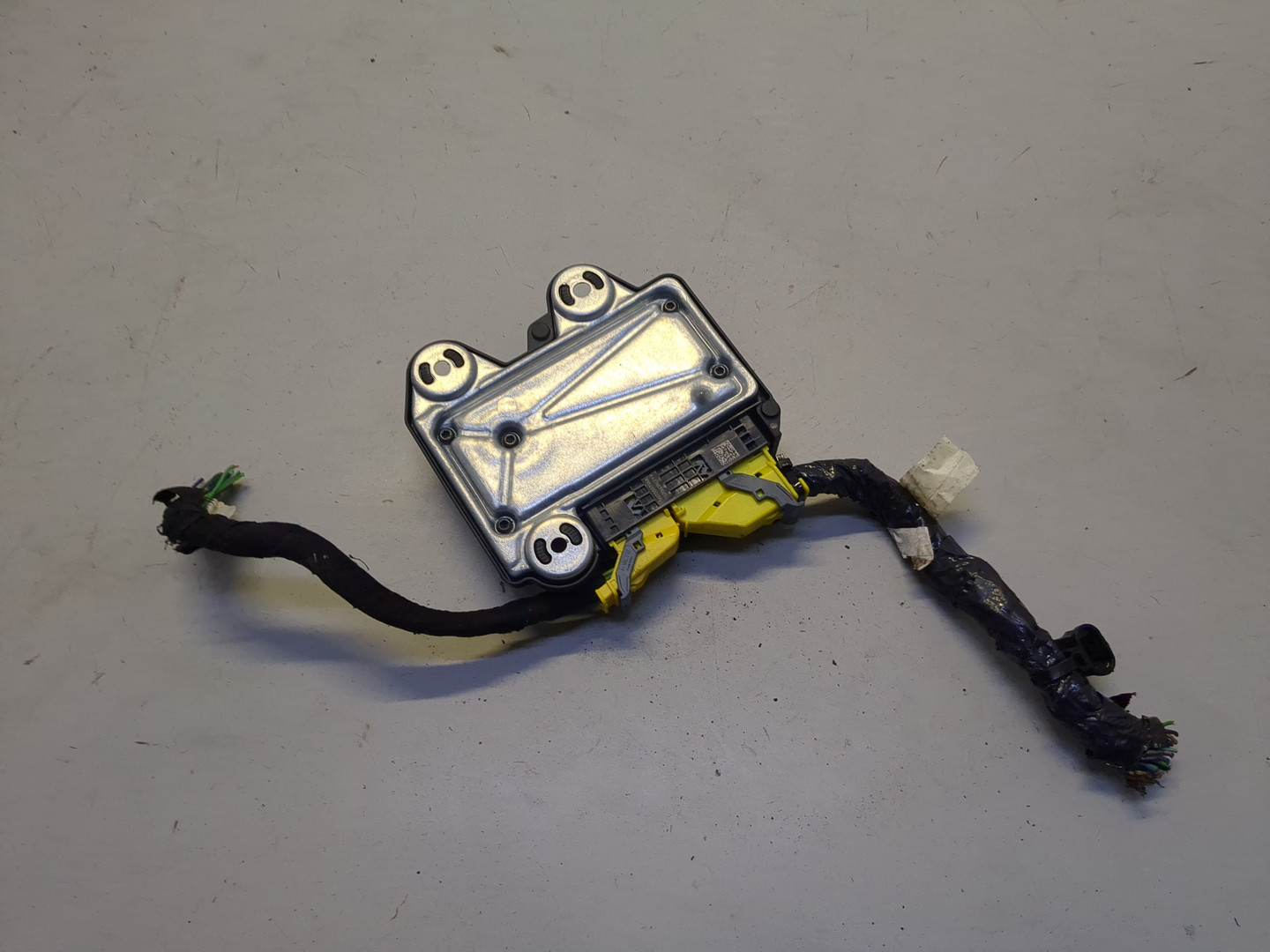 Блок управления подушек безопасности (AIR BAG)