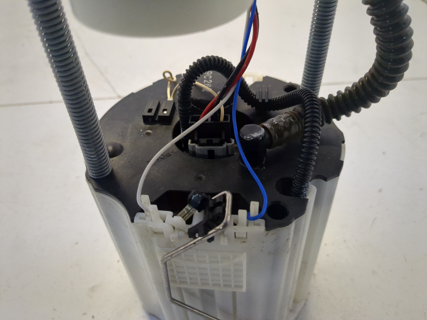 Насос топливный электрический