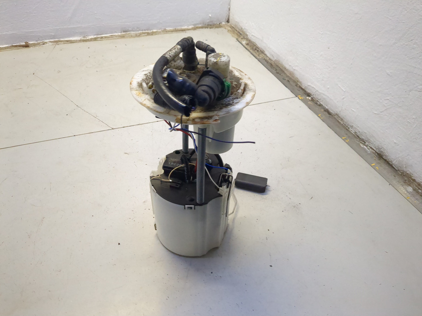 Насос топливный электрический