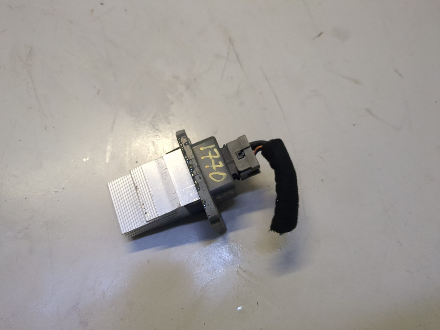 Резистор отопителя