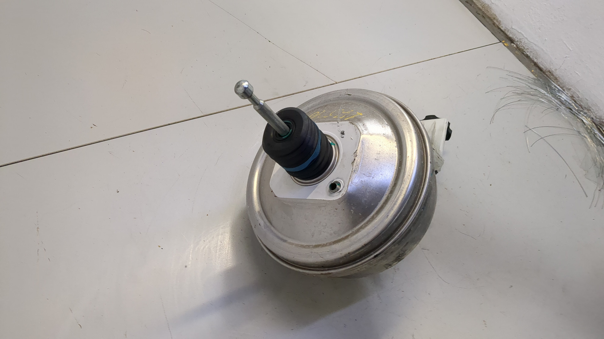 Цилиндр тормозной главный