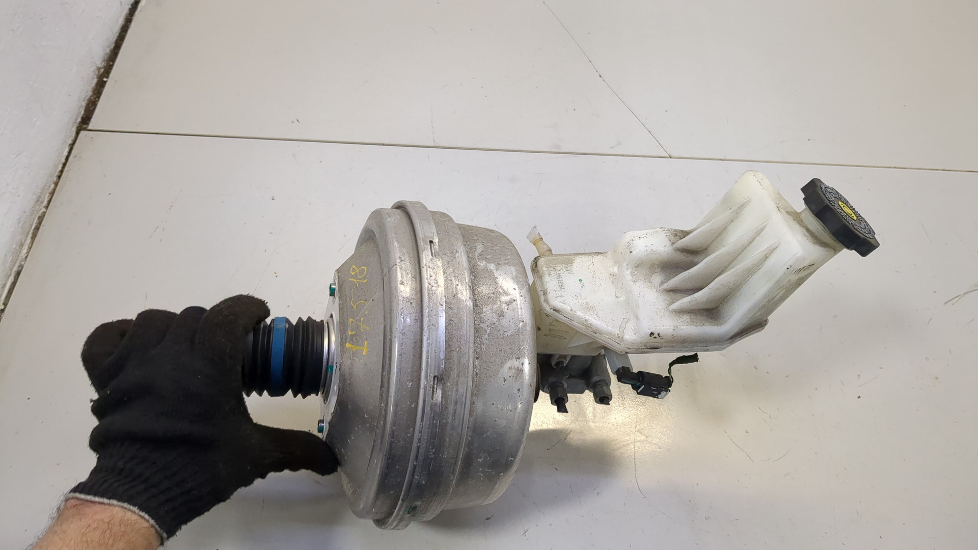 Цилиндр тормозной главный