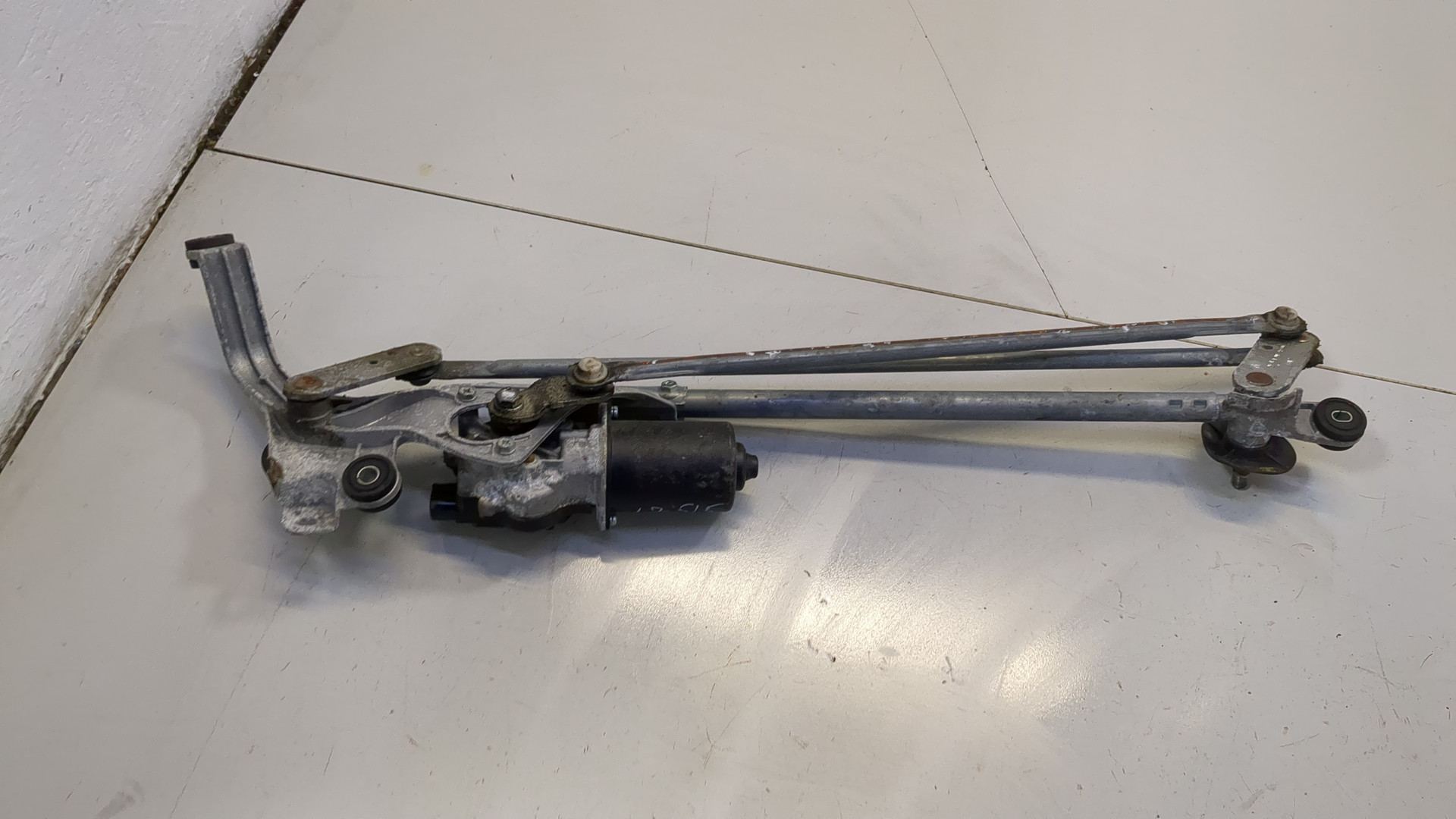 Трапеция стеклоочистителей