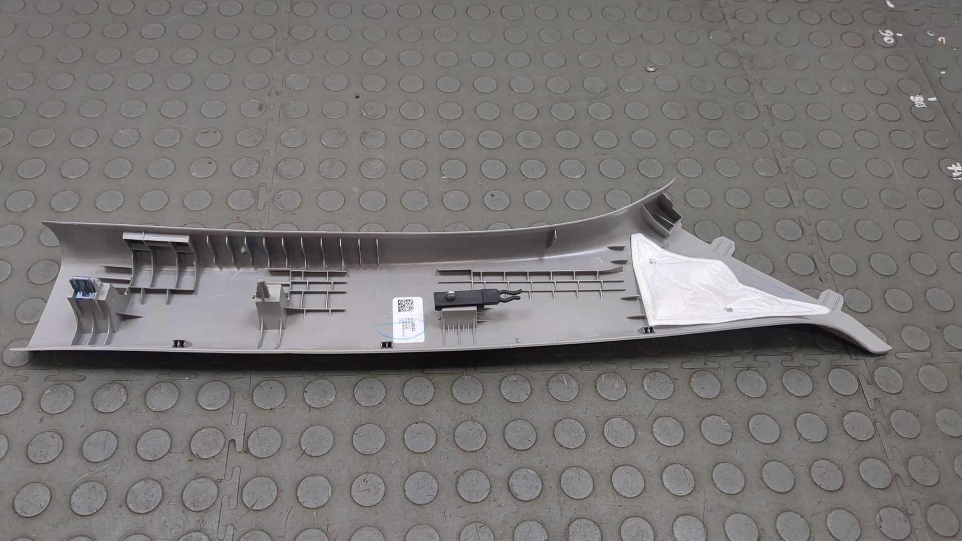 Обшивка стойки