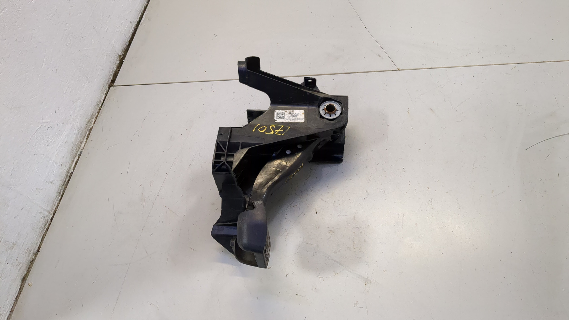 Педаль тормоза