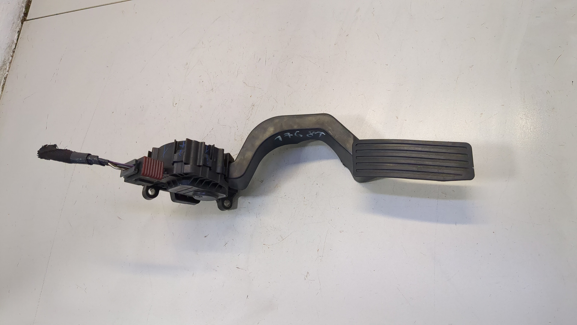 Педаль газа