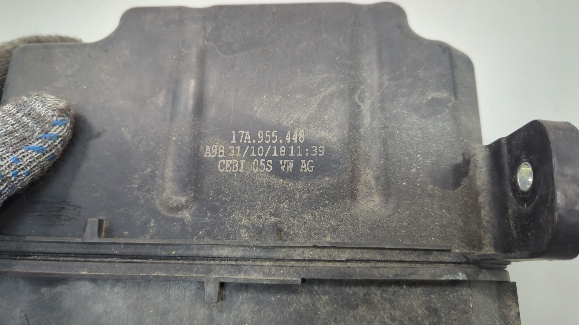 Бачок омывателя лобового стекла