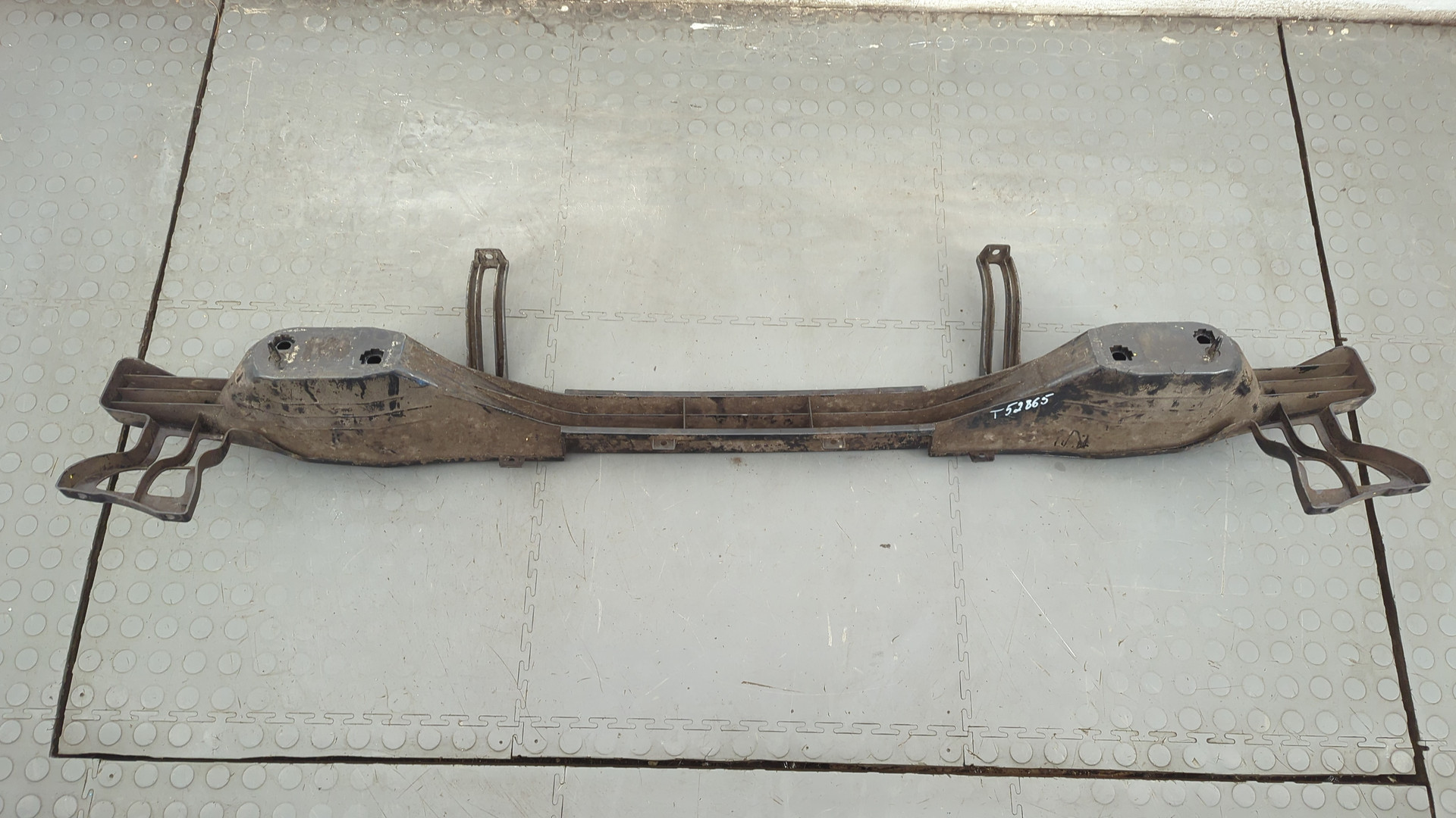 Усилитель заднего бампера