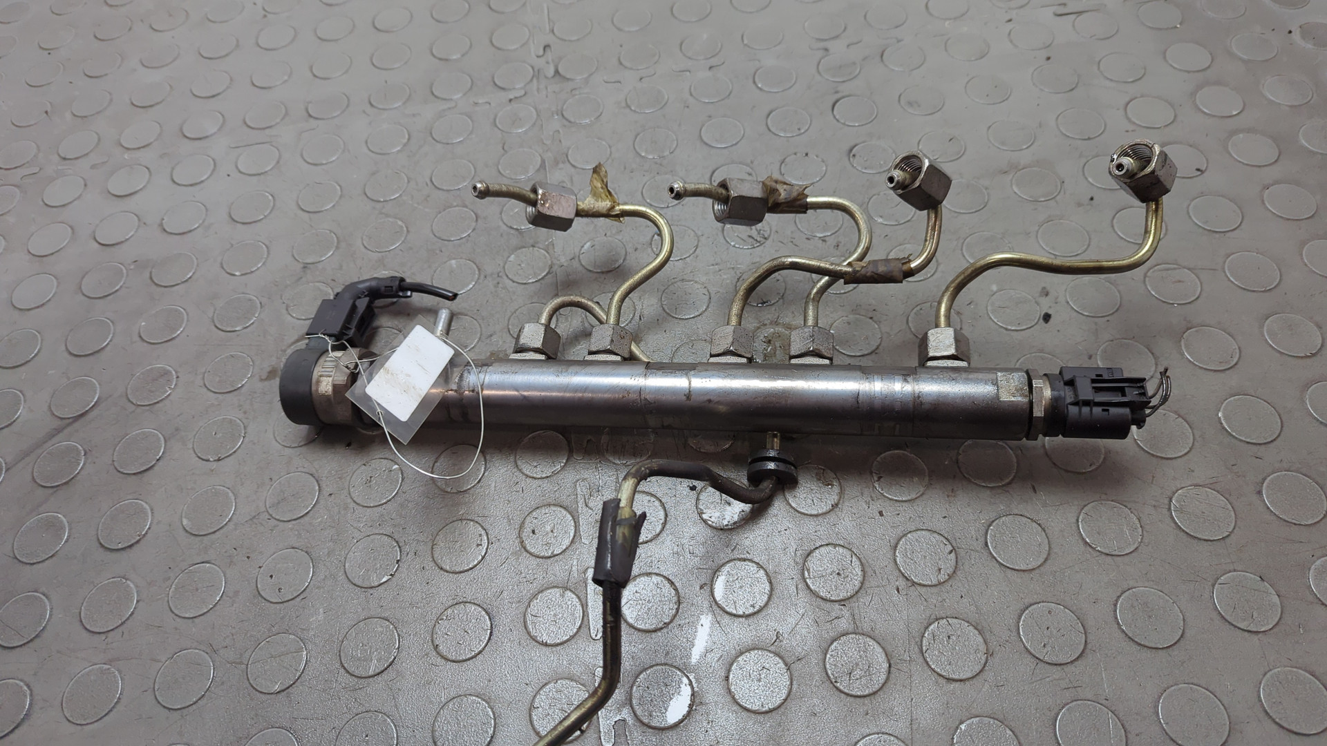 Рейка топливная (рампа)