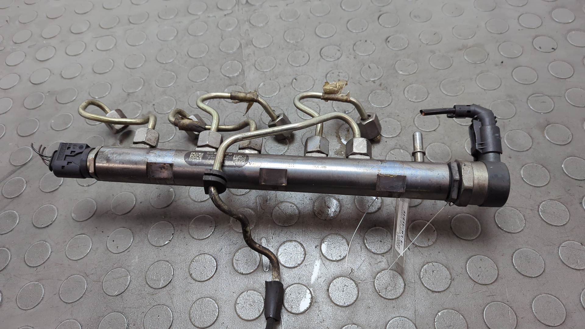 Рейка топливная (рампа)