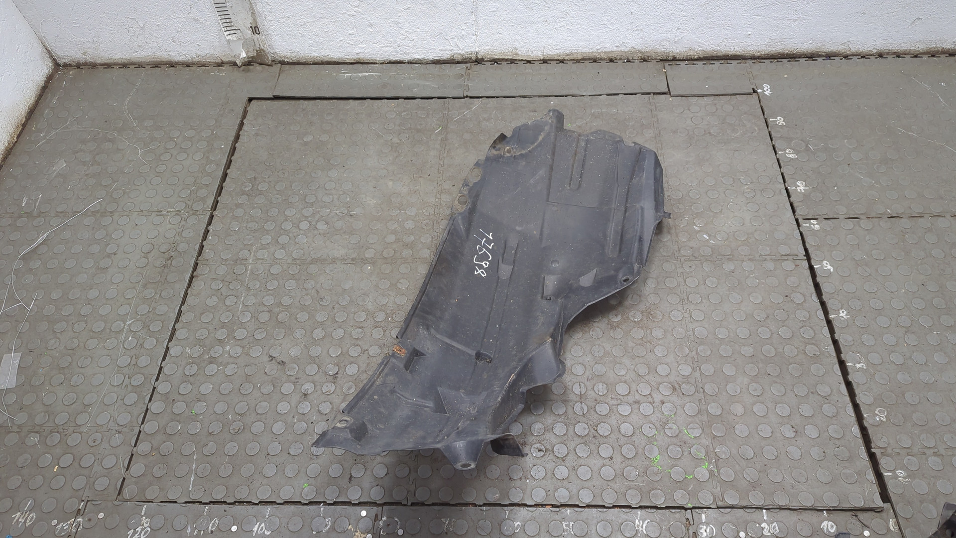 Локер передний левый