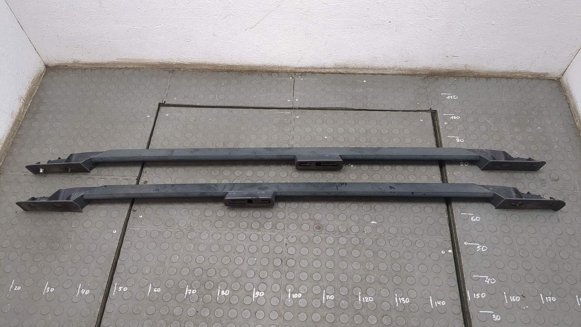 Рейлинги (релинг) к-кт (планки на крышу)