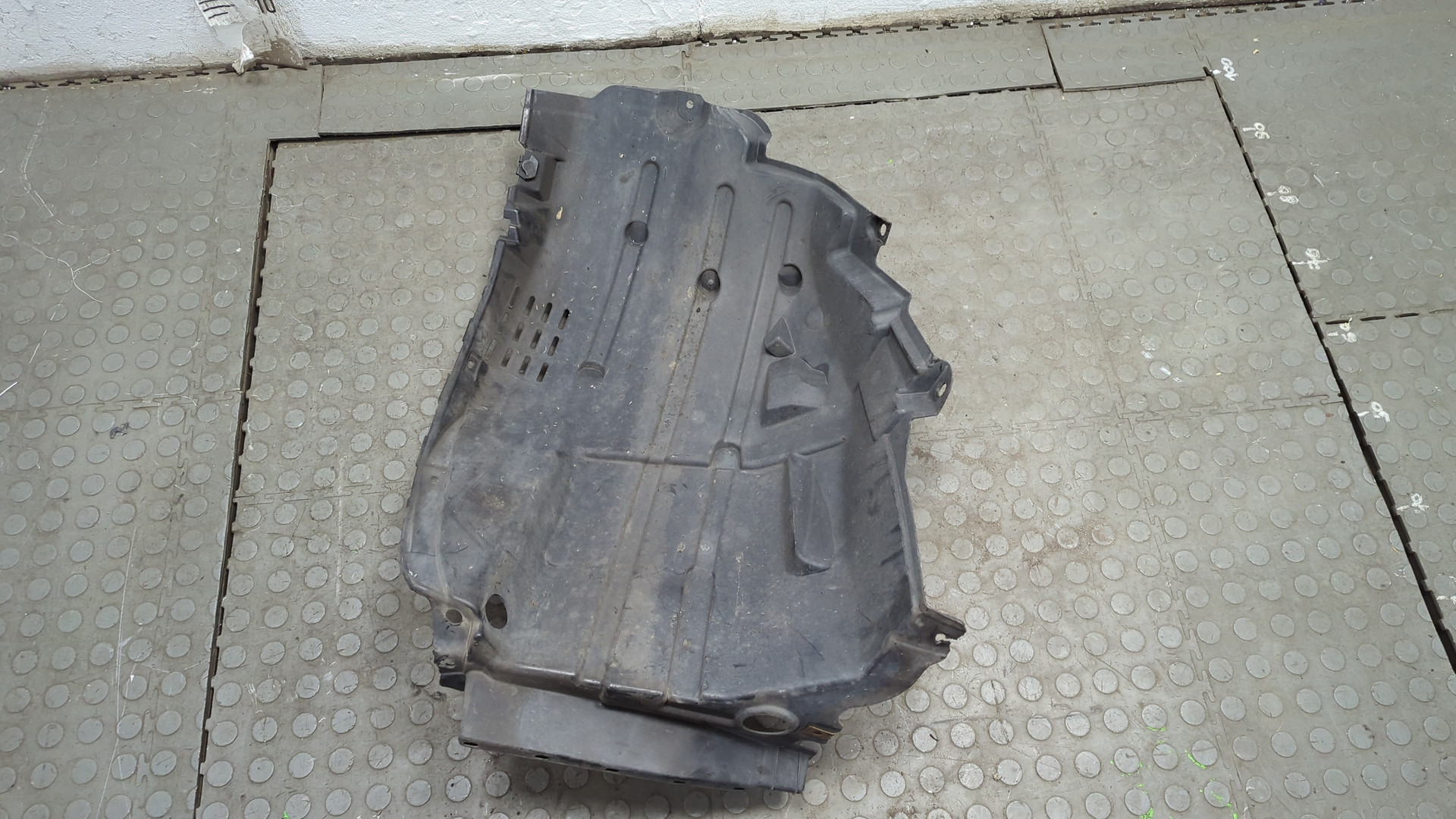 Локер передний левый