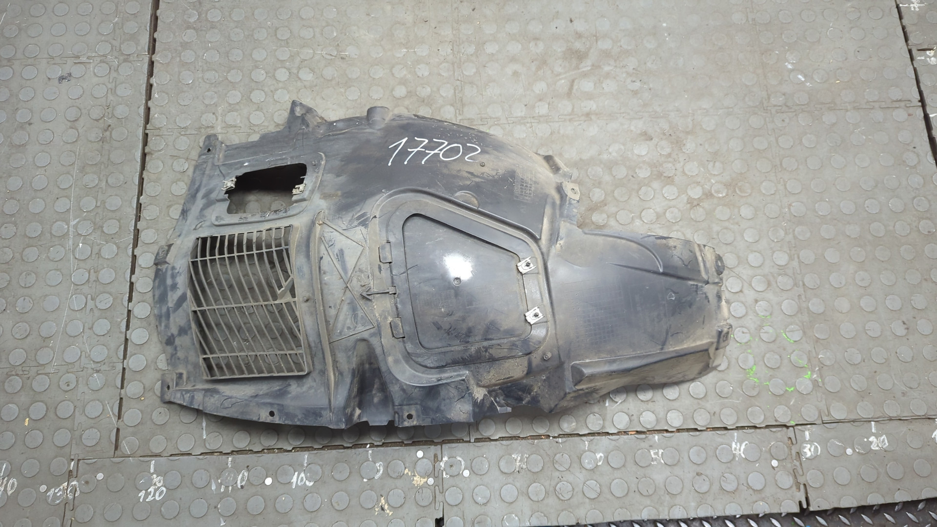 Локер передний левый