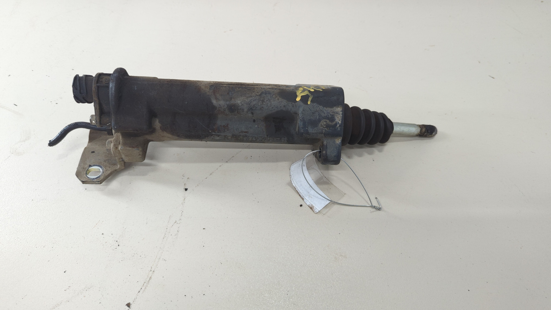 Цилиндр сцепления рабочий