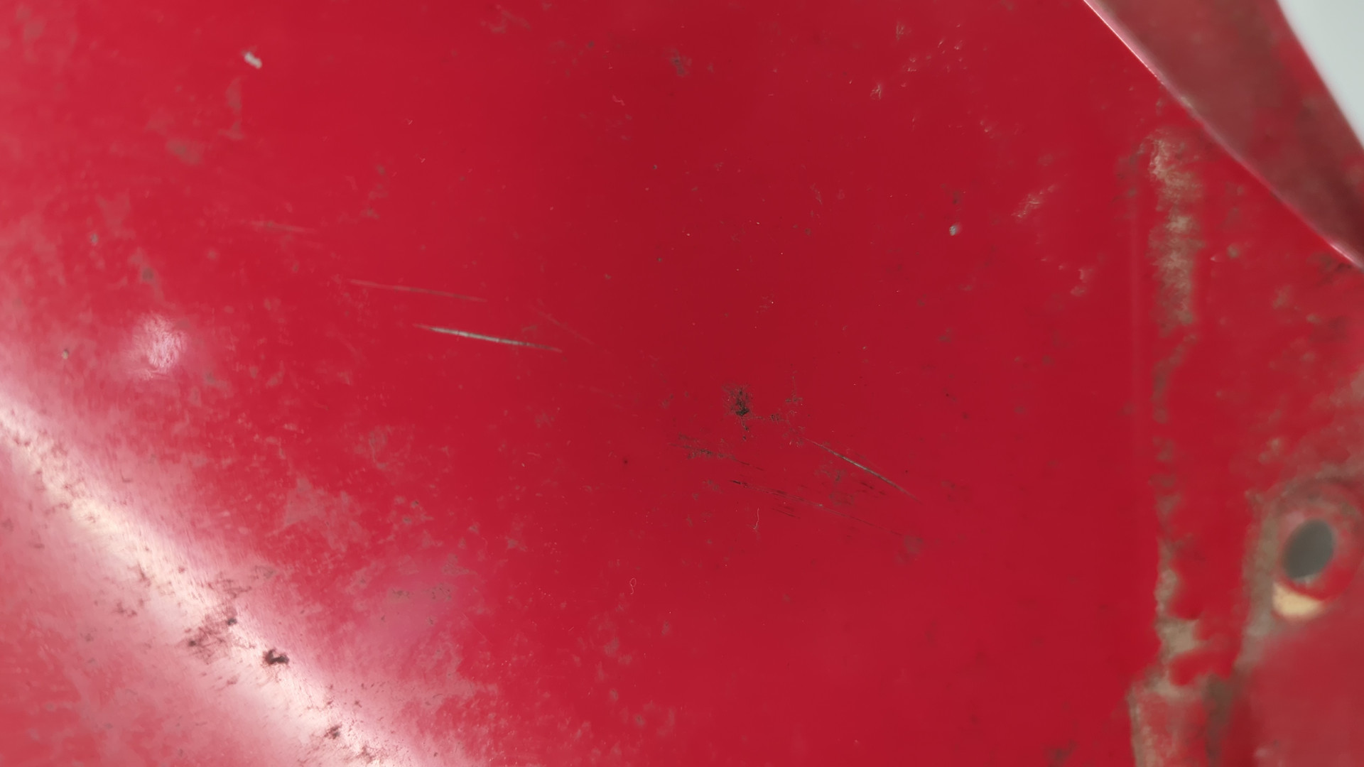 Крыло переднее правое