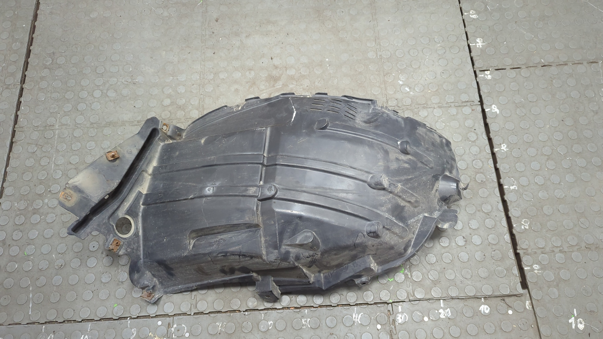 Локер передний правый