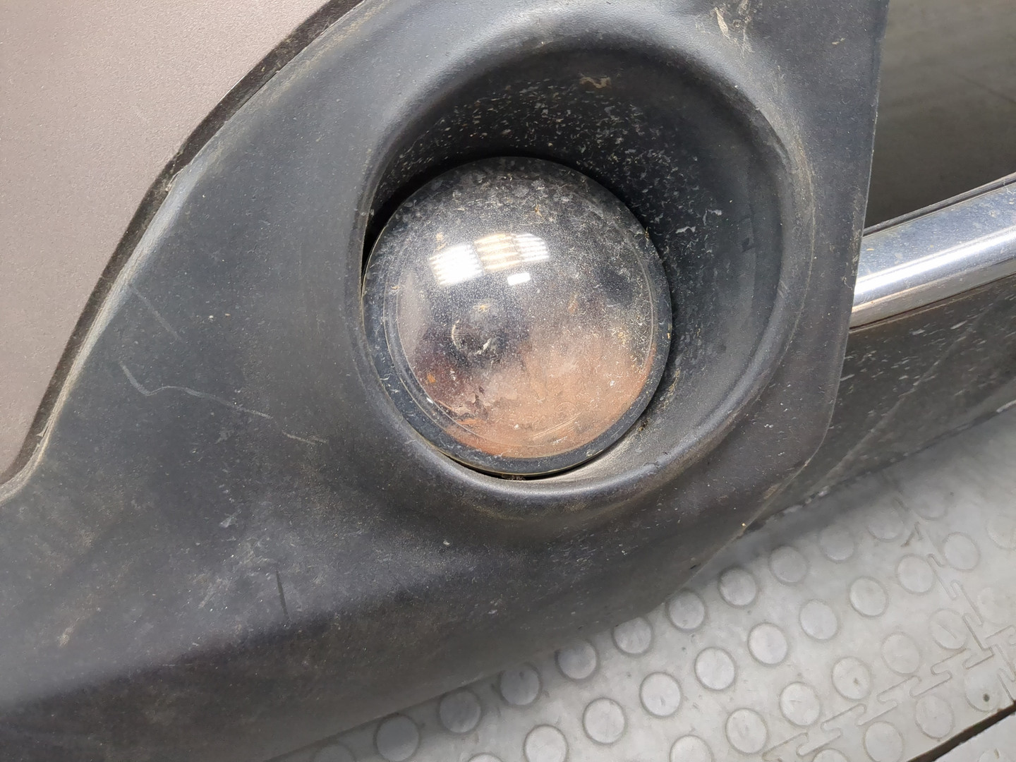 Бампер передний