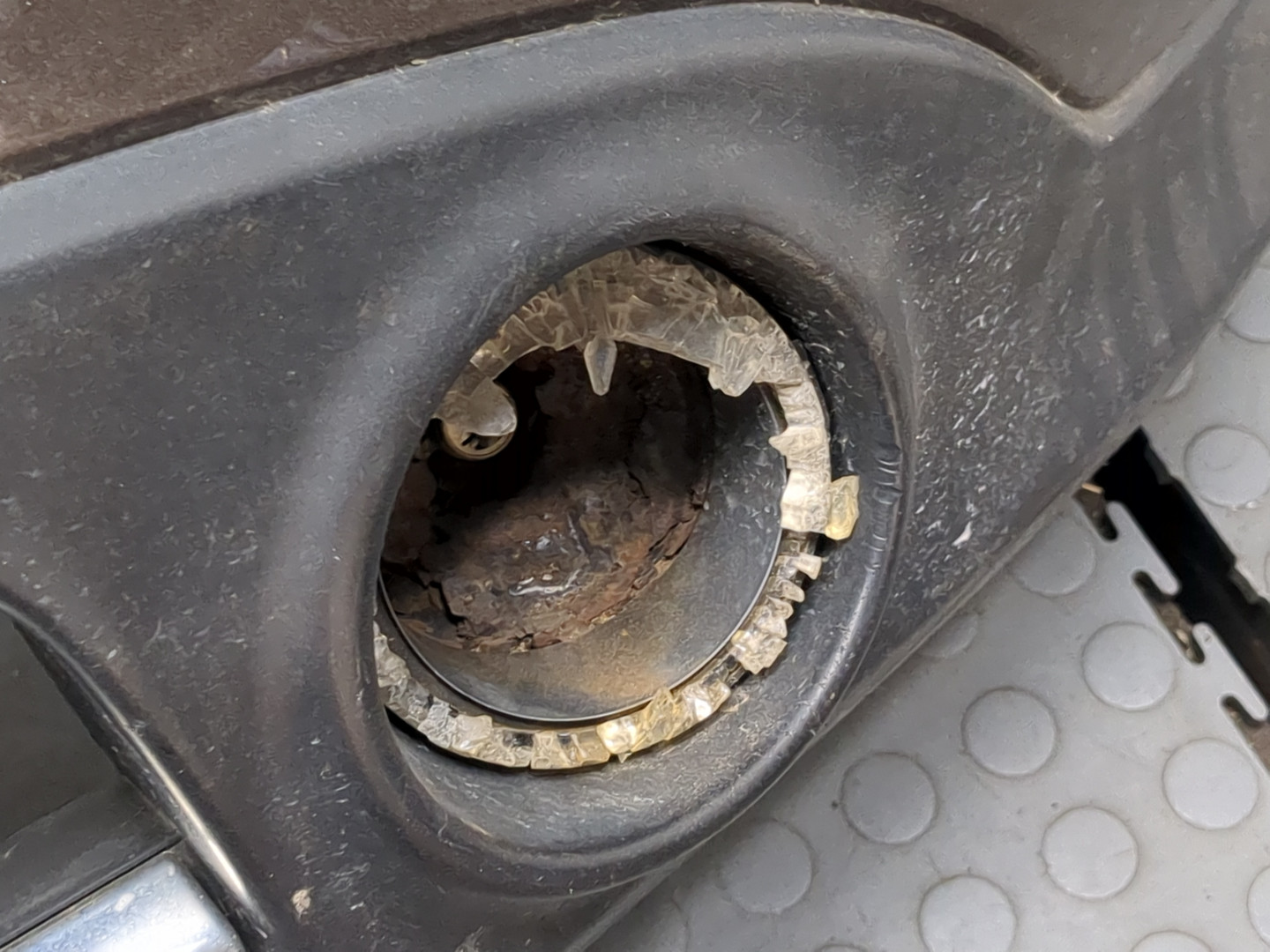 Бампер передний