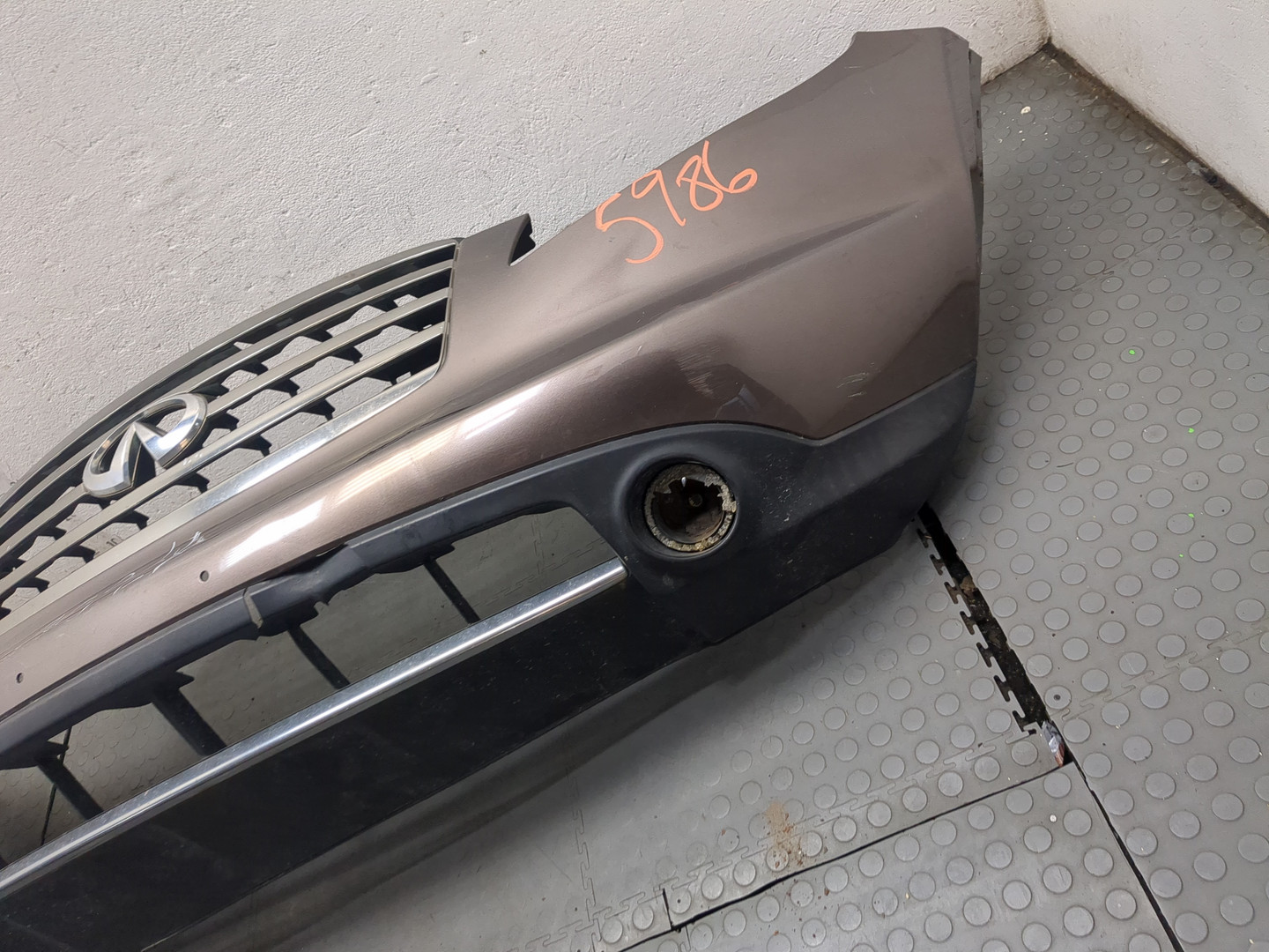 Бампер передний