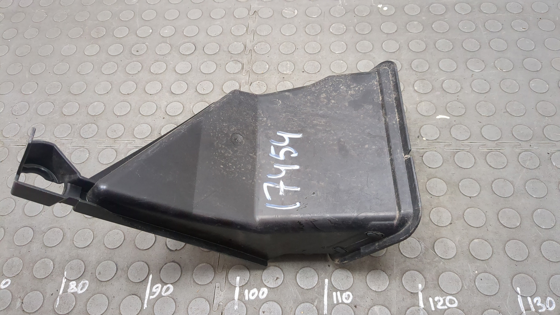 Корпус салонного фильтра