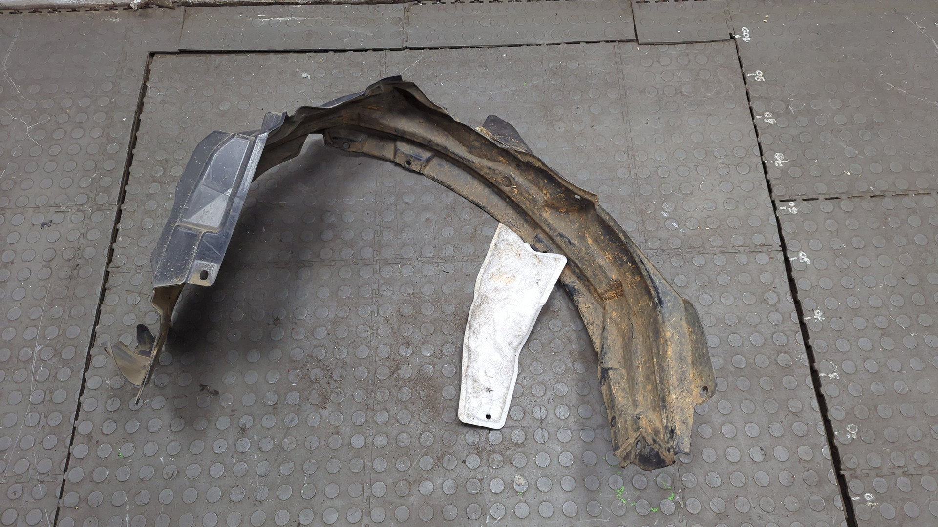 Локер передний правый