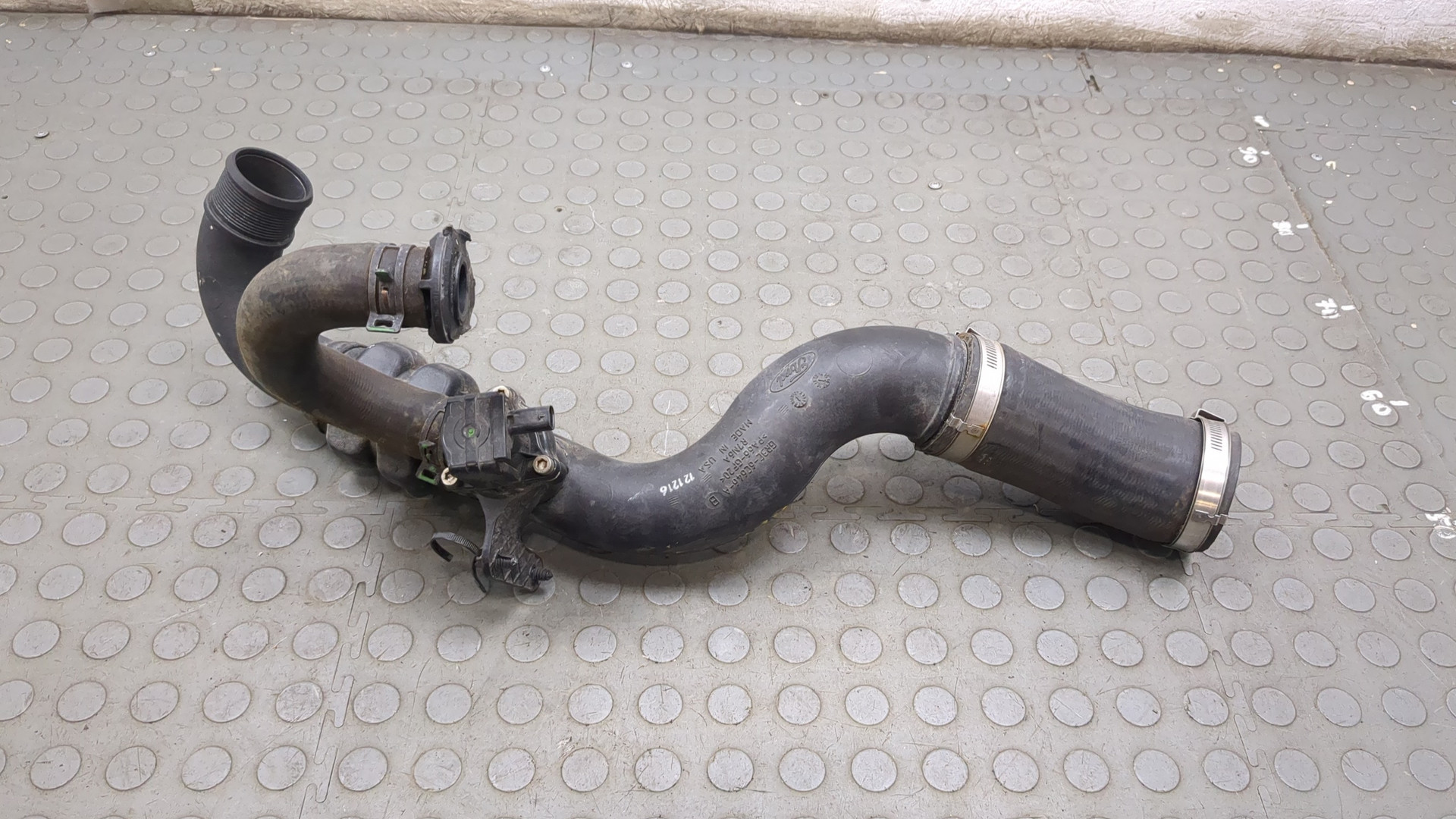 Патрубок интеркулера