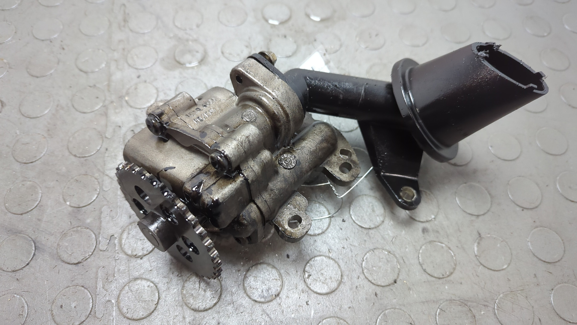 Насос масляный