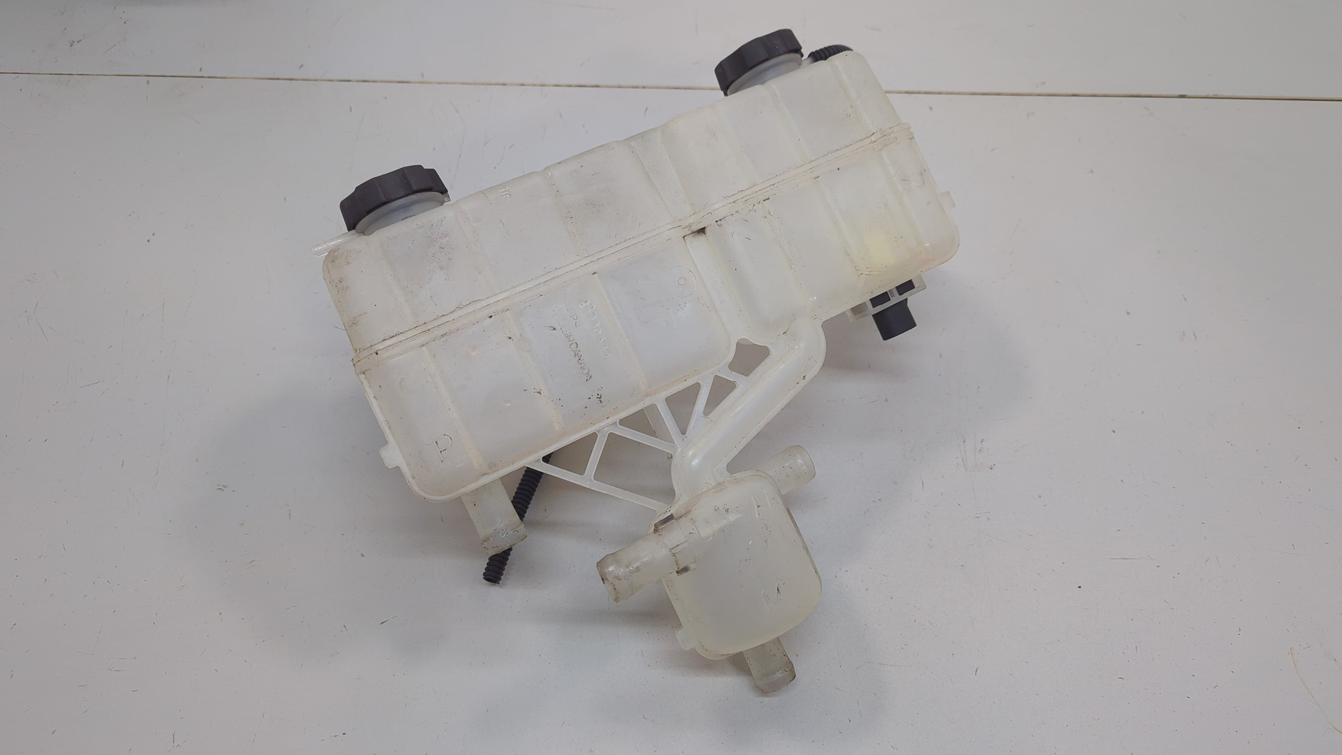 Бачок расширительный