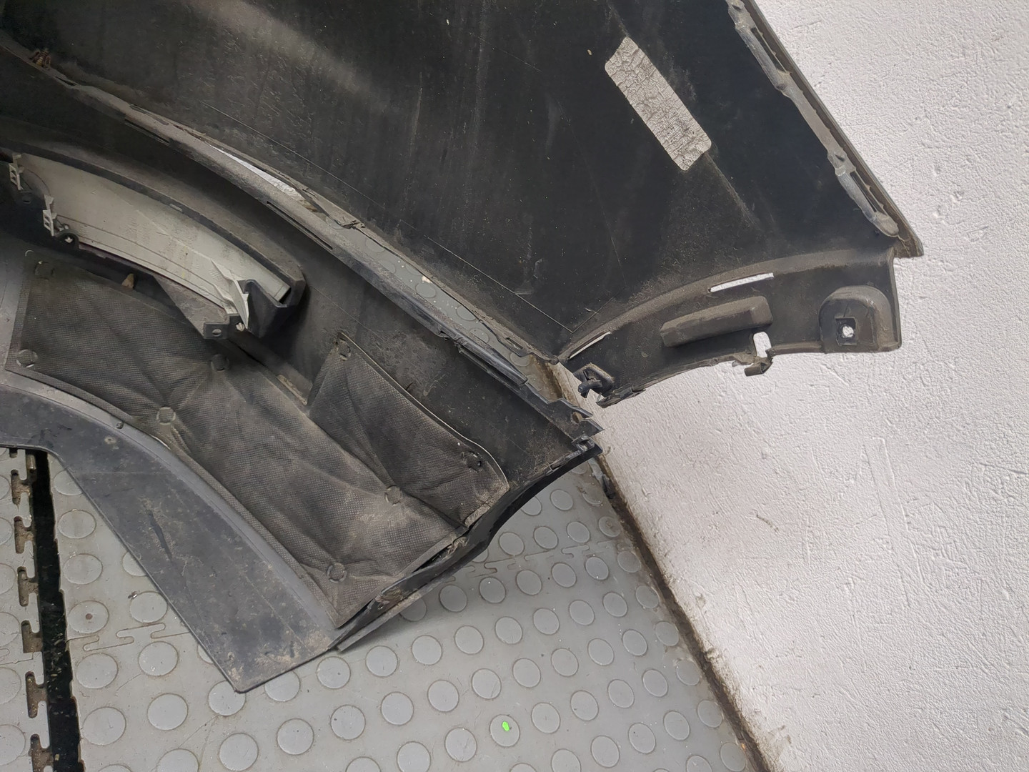 Бампер задний