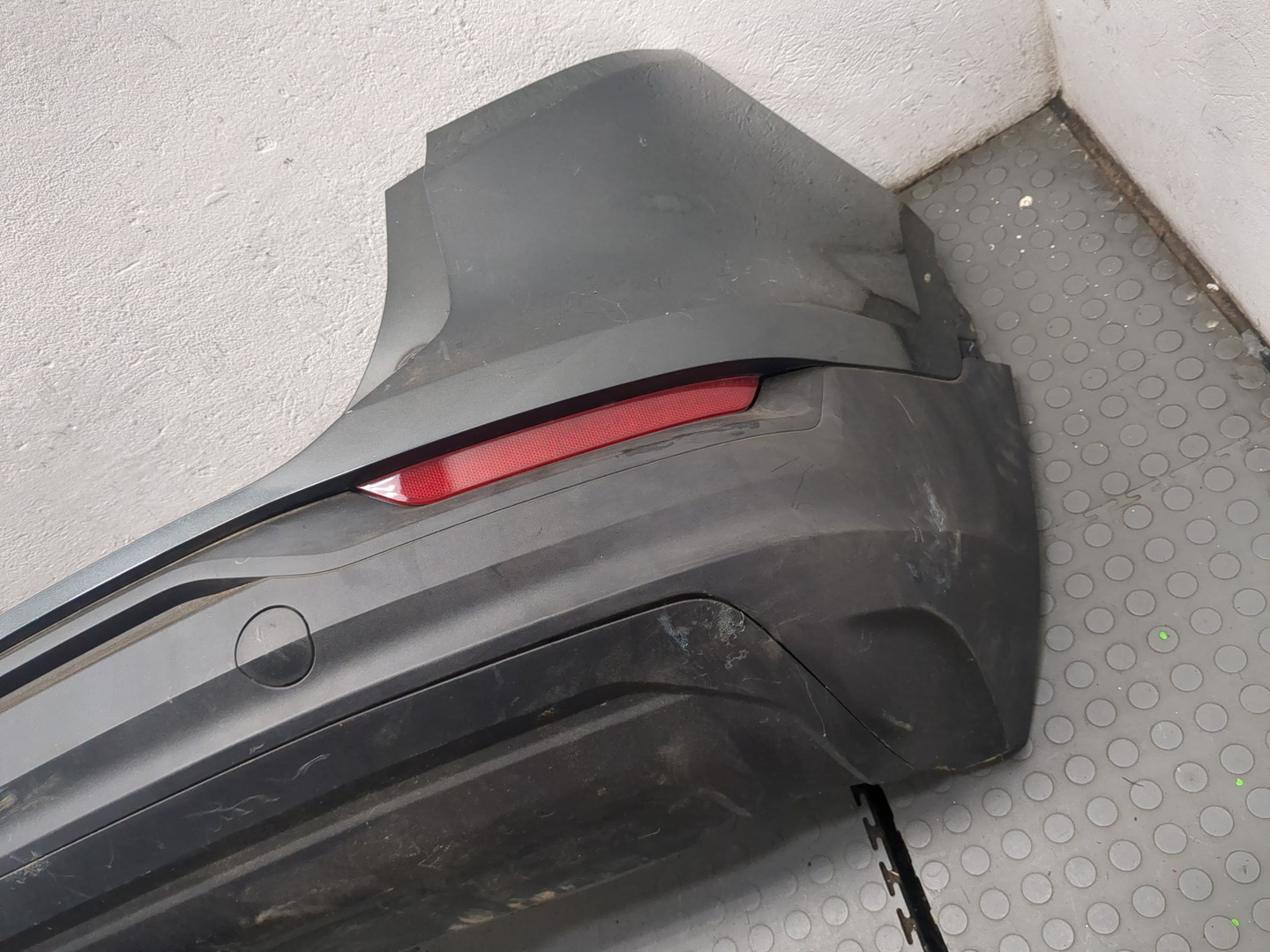 Бампер задний