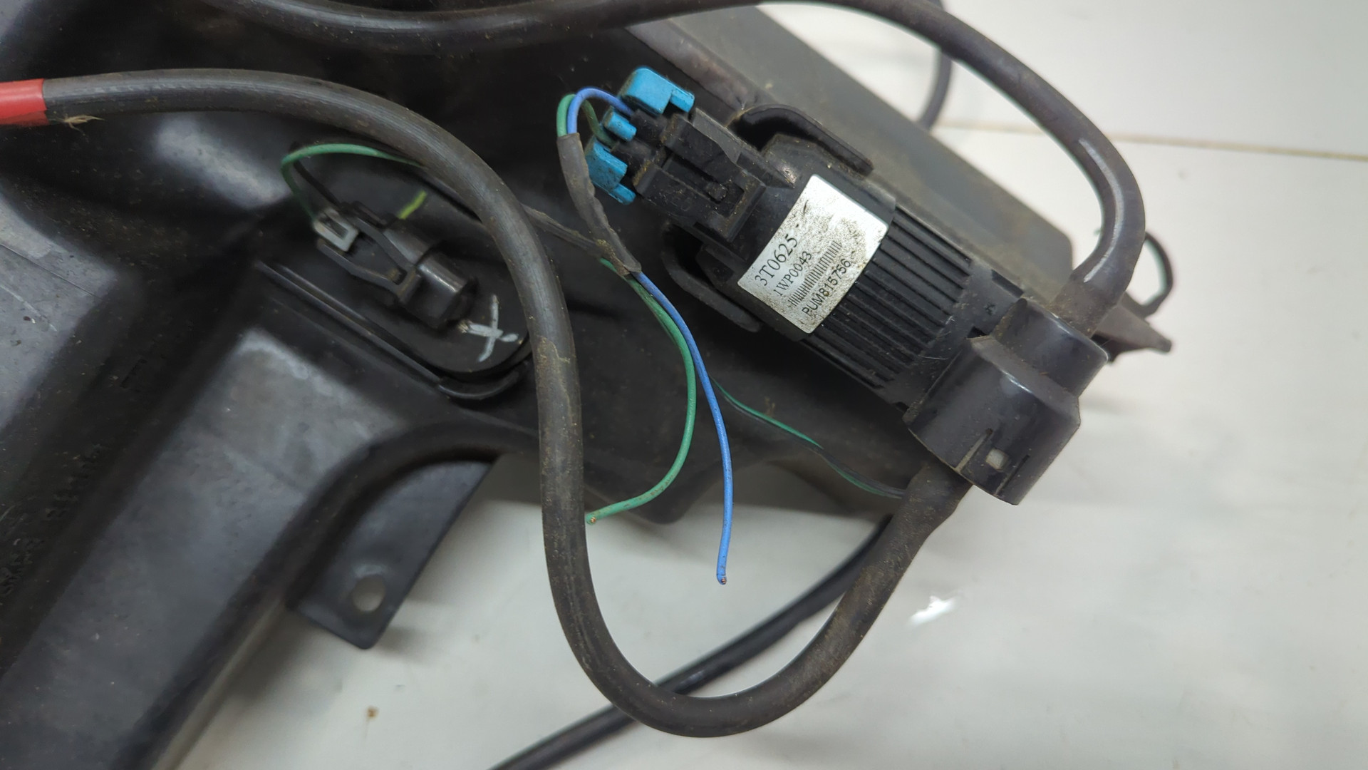 Бачок омывателя лобового стекла