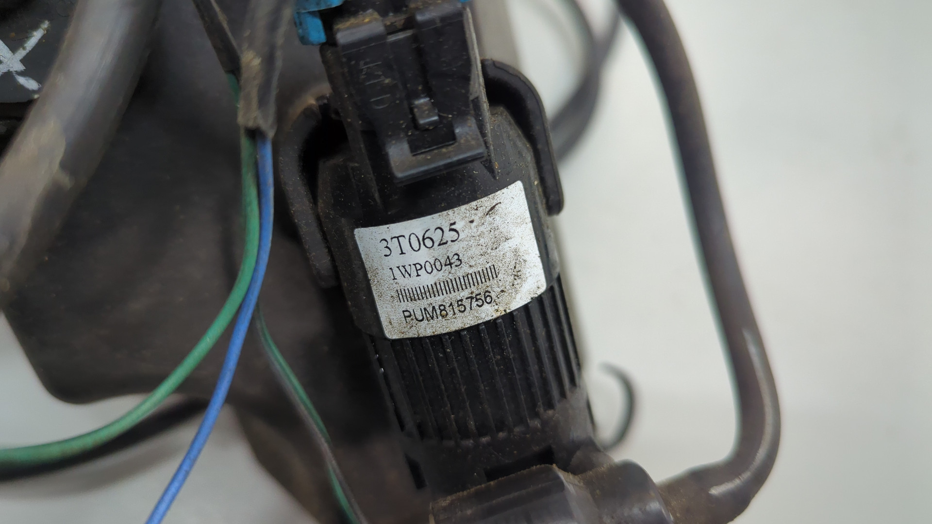 Бачок омывателя лобового стекла