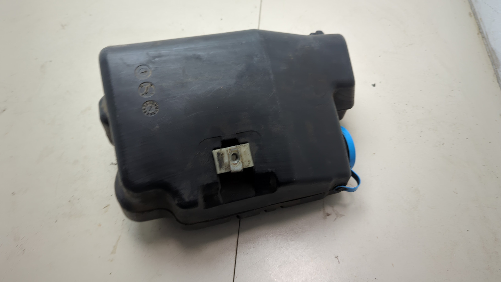 Бачок омывателя лобового стекла