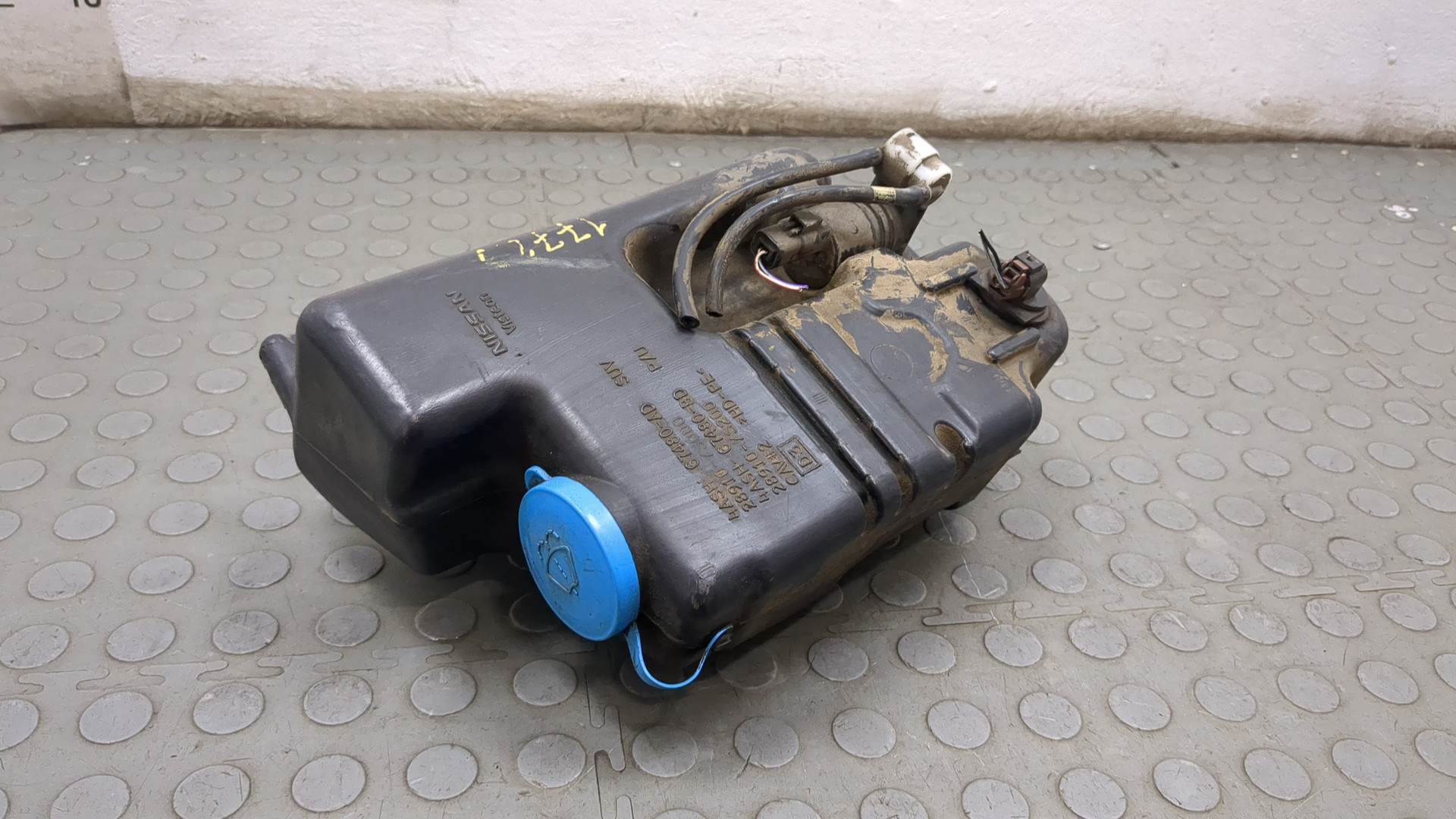 Бачок омывателя лобового стекла