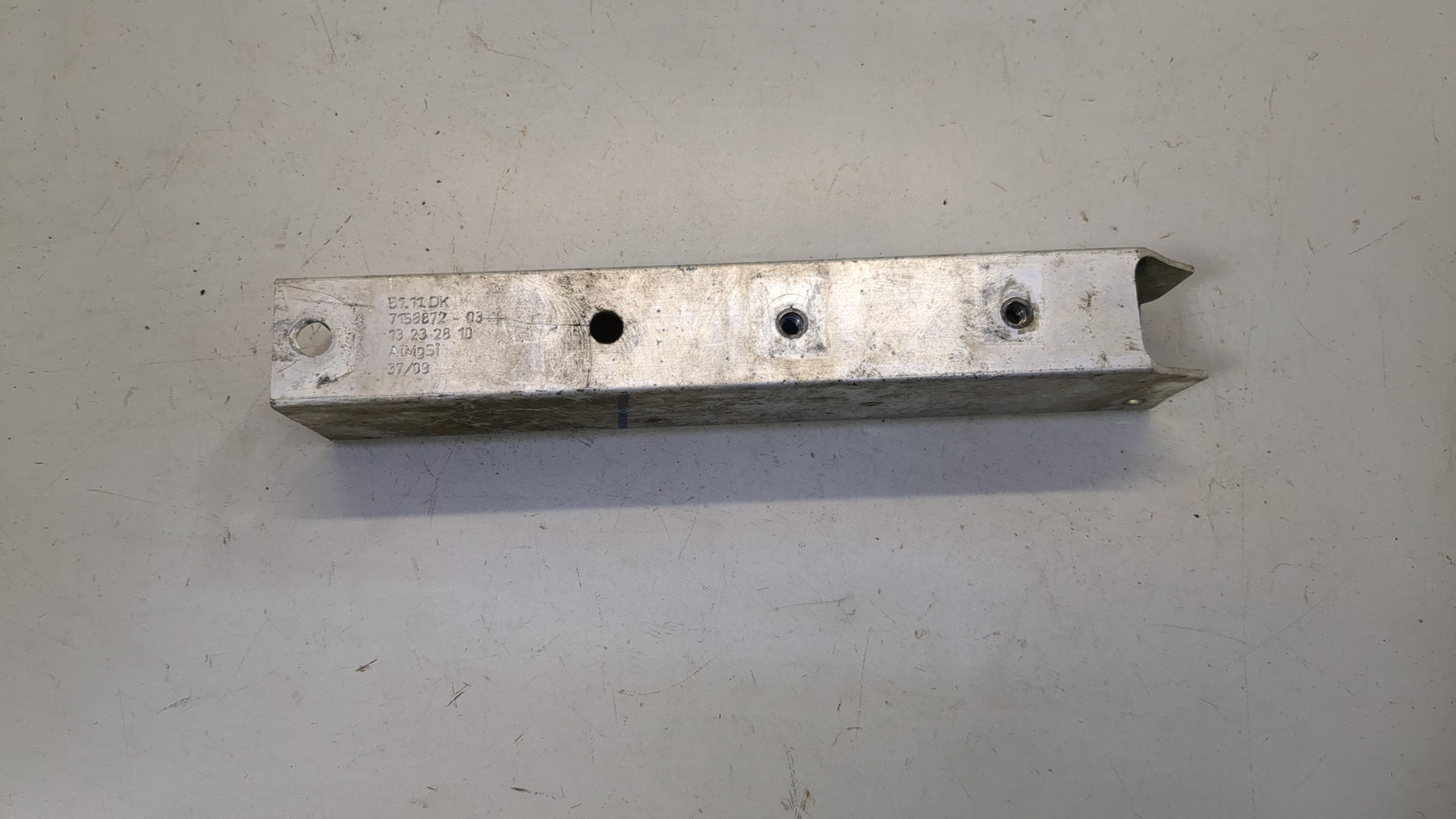 Кронштейн усилителя переднего бампера