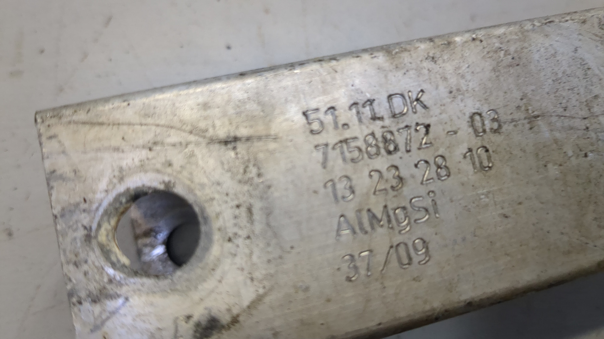 Кронштейн усилителя переднего бампера