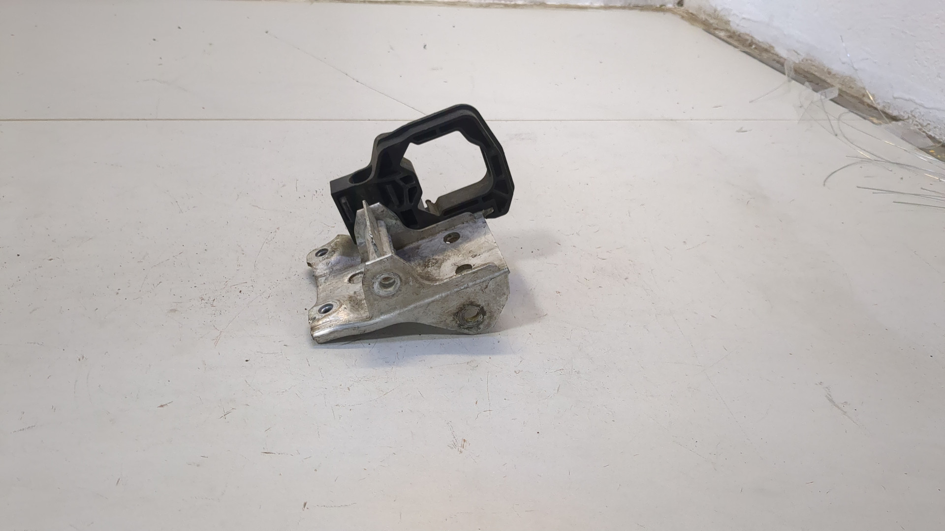 Кронштейн радиатора