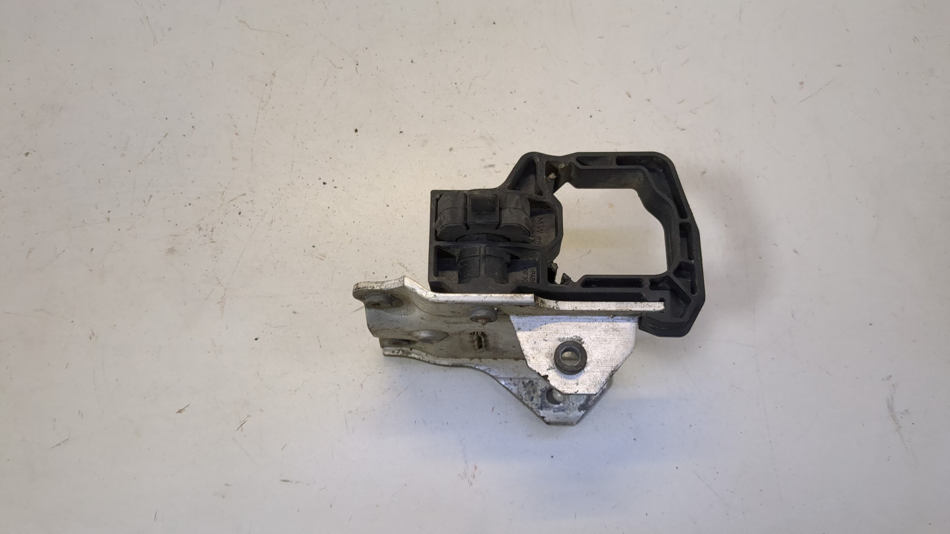 Кронштейн радиатора