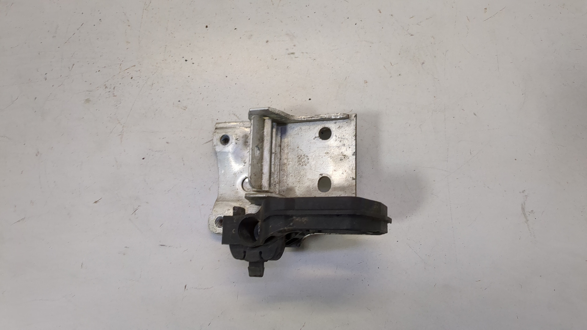 Кронштейн радиатора