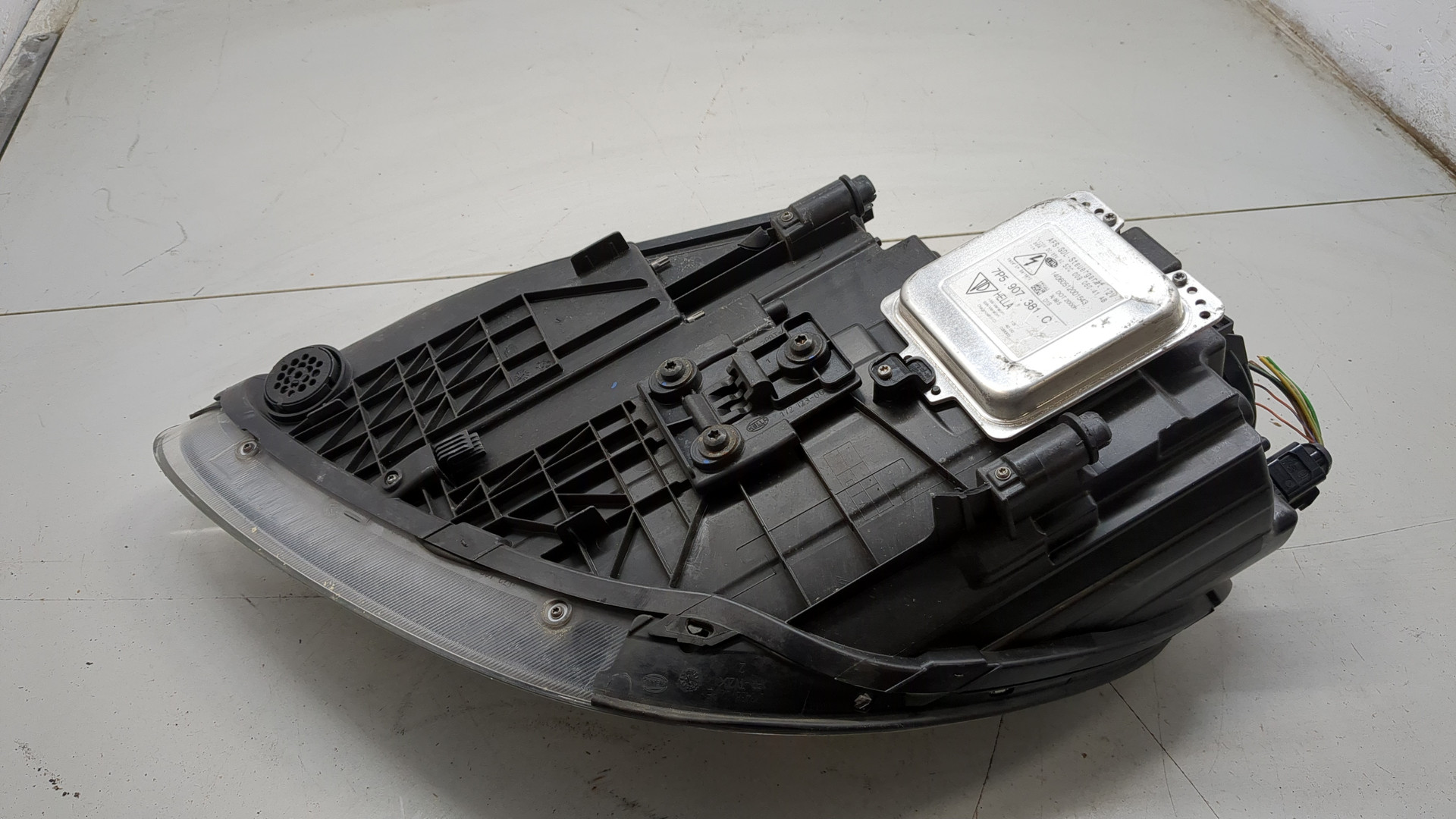 Фара правая